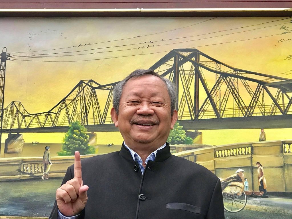 Dien  Chan Prof. Bui Quoc Chau